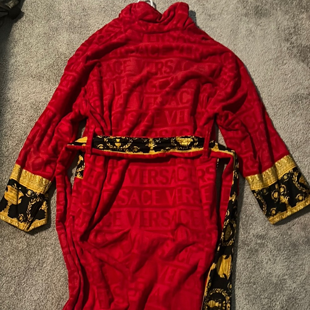 Versace red baroque robe XL